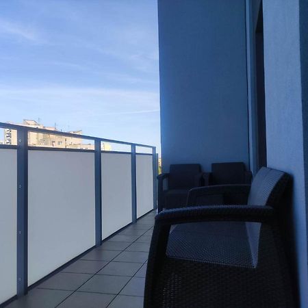 Apartamenty Metro Targowek 27 Варшава Екстер'єр фото