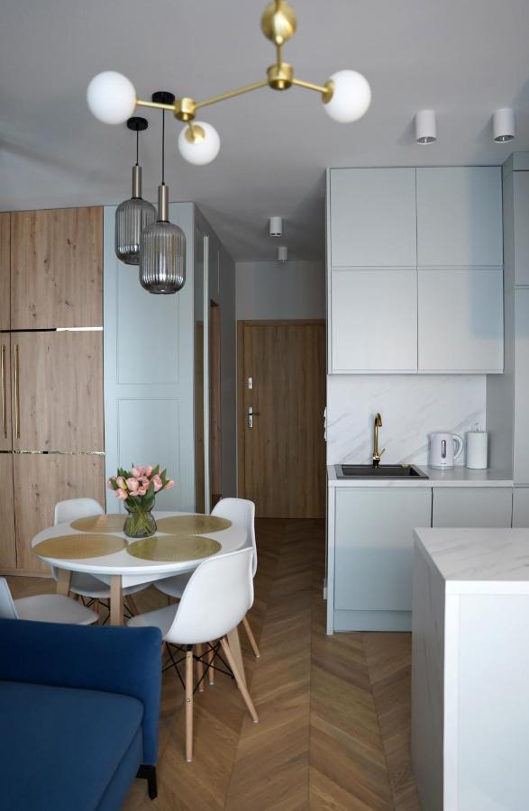 Apartamenty Metro Targowek 27 Варшава Екстер'єр фото