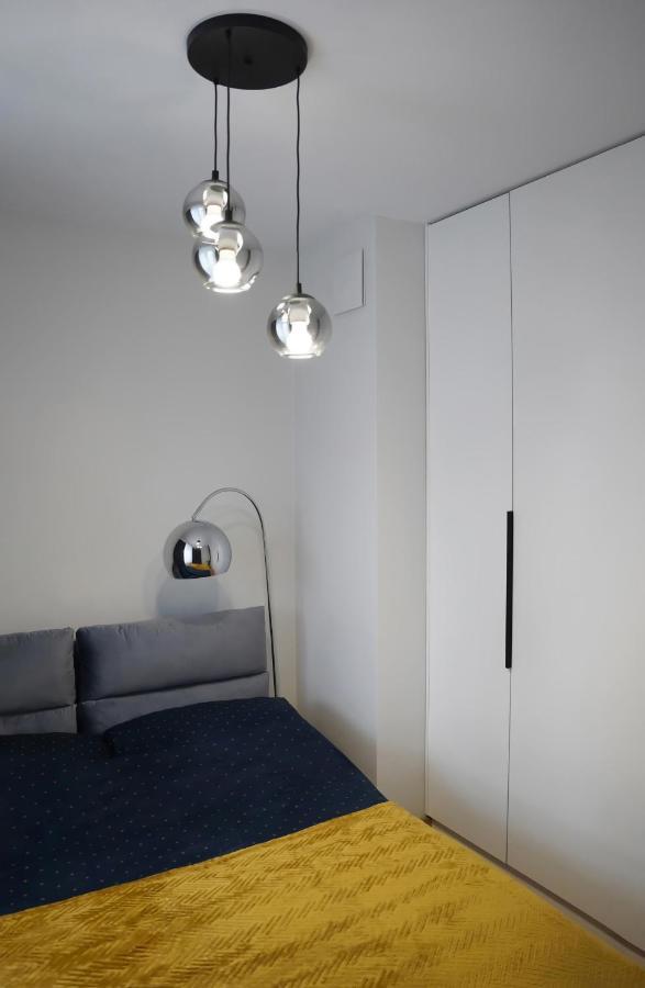 Apartamenty Metro Targowek 27 Варшава Екстер'єр фото
