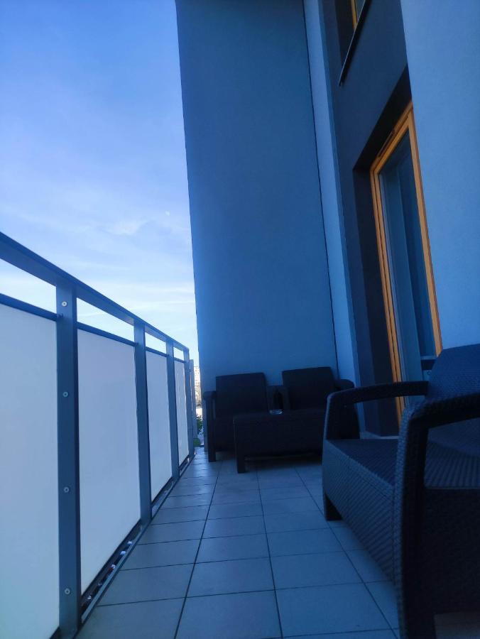 Apartamenty Metro Targowek 27 Варшава Екстер'єр фото
